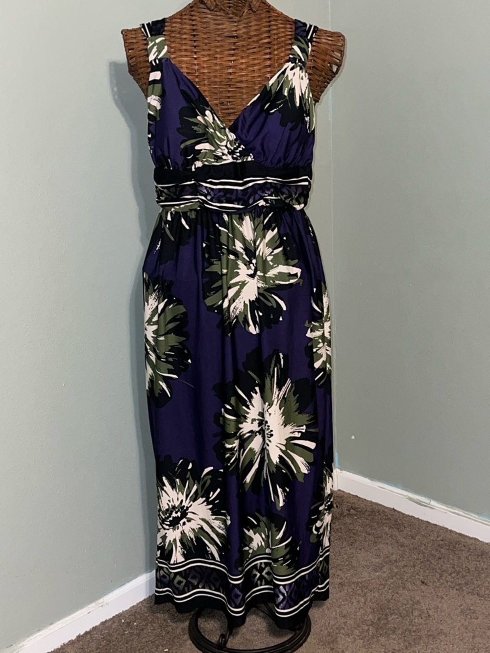 Olivia Matthews Purple Floral V-Neck Maxi Dress